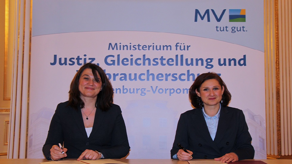 Mecklenburg-Vorpommern Beitritt "Koalition gegen Diskriminierung" (Quelle: Ministerium für Justiz,Gleichstellung und Verbraucherschutz Mecklenburg-Vorpommern) Mecklenburg-Vorpommern Beitritt "Koalition gegen Diskriminierung"