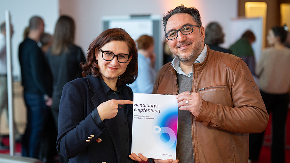 Neue Publikation: Antidiskriminierung in der betrieblichen Praxis (Quelle: Laurin Schmid) Neue Publikation: Antidiskriminierung in der betrieblichen Praxis