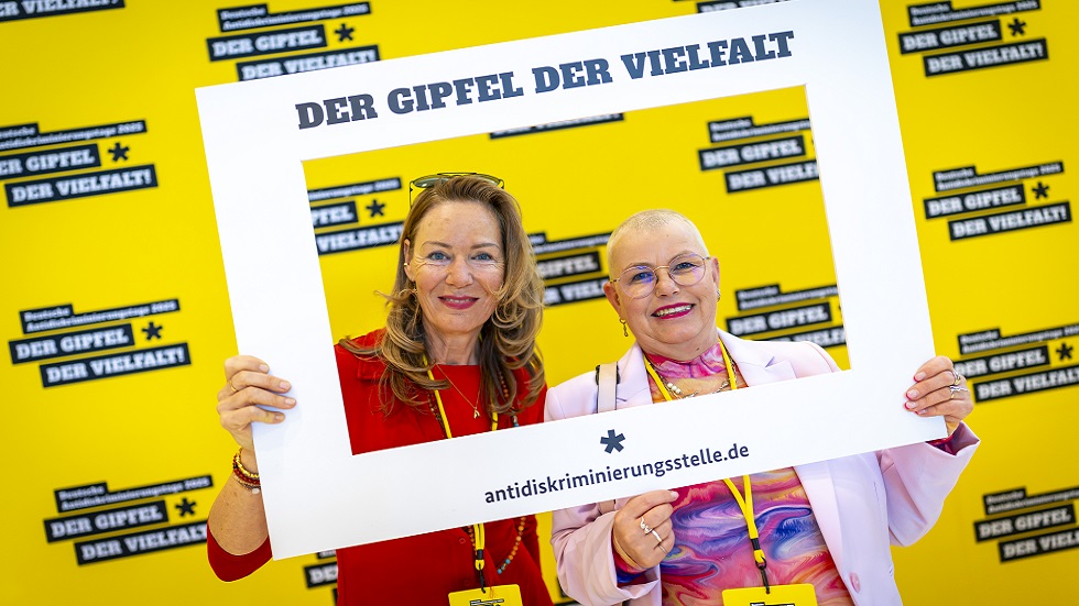 Deutsche Antidiskriminierungstage 2025 - Der Gipfel der Vielfalt! (Quelle: Thomas Imo und Amrei Schulz / Photothek) Deutsche Antidiskriminierungstage 2025 - Der Gipfel der Vielfalt!