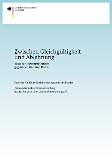 Cover zur Studie "Zwischen Ablehnung und Gleichgültigkeit - Bevölkerungseinstellungen gegenüber Sinti und Roma" Cover zur Studie "Zwischen Ablehnung und Gleichgültigkeit - Bevölkerungseinstellungen gegenüber Sinti und Roma"