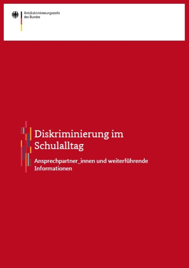 Cover "Diskriminierung im Schulalltag - Ansprechpartner_innen und weiterführende Informationen"